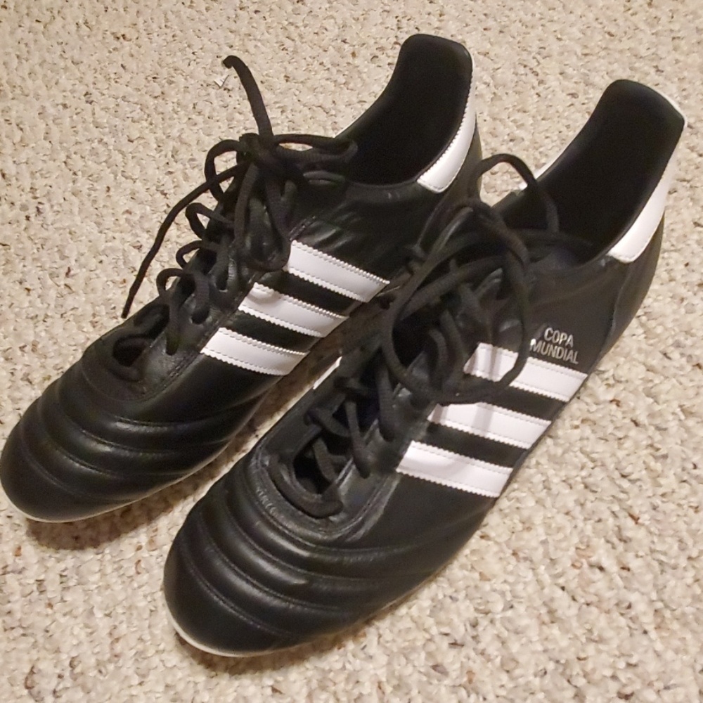 Mens Adidas Copa Mundial Soccer cleats/shoes